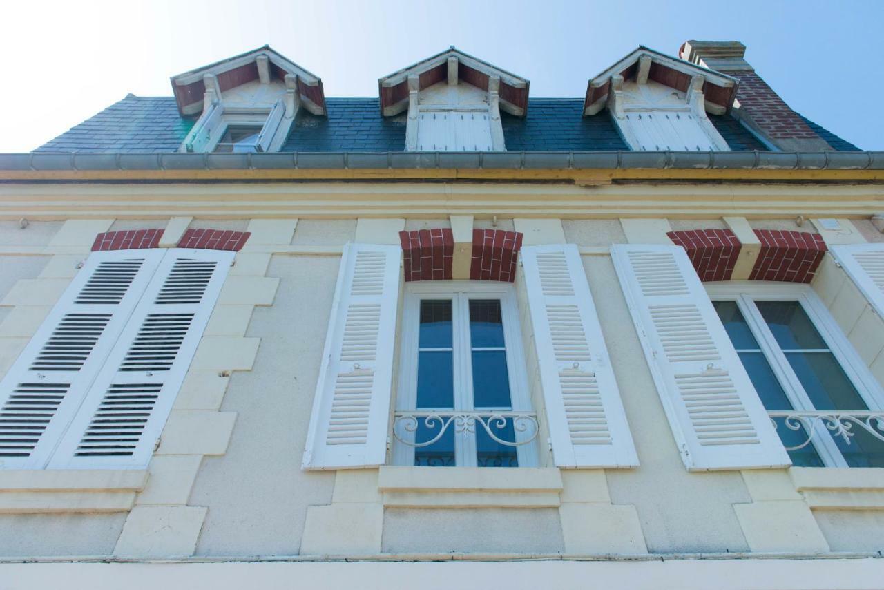 Villa Clarisse Deauville Exteriör bild